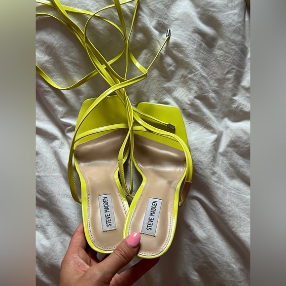 Steve Madden Uplift Ankle Tie Sandals Yellow Size 11 - Picture 5 of 10